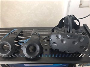 去年买的vr虚拟头盔，加机箱